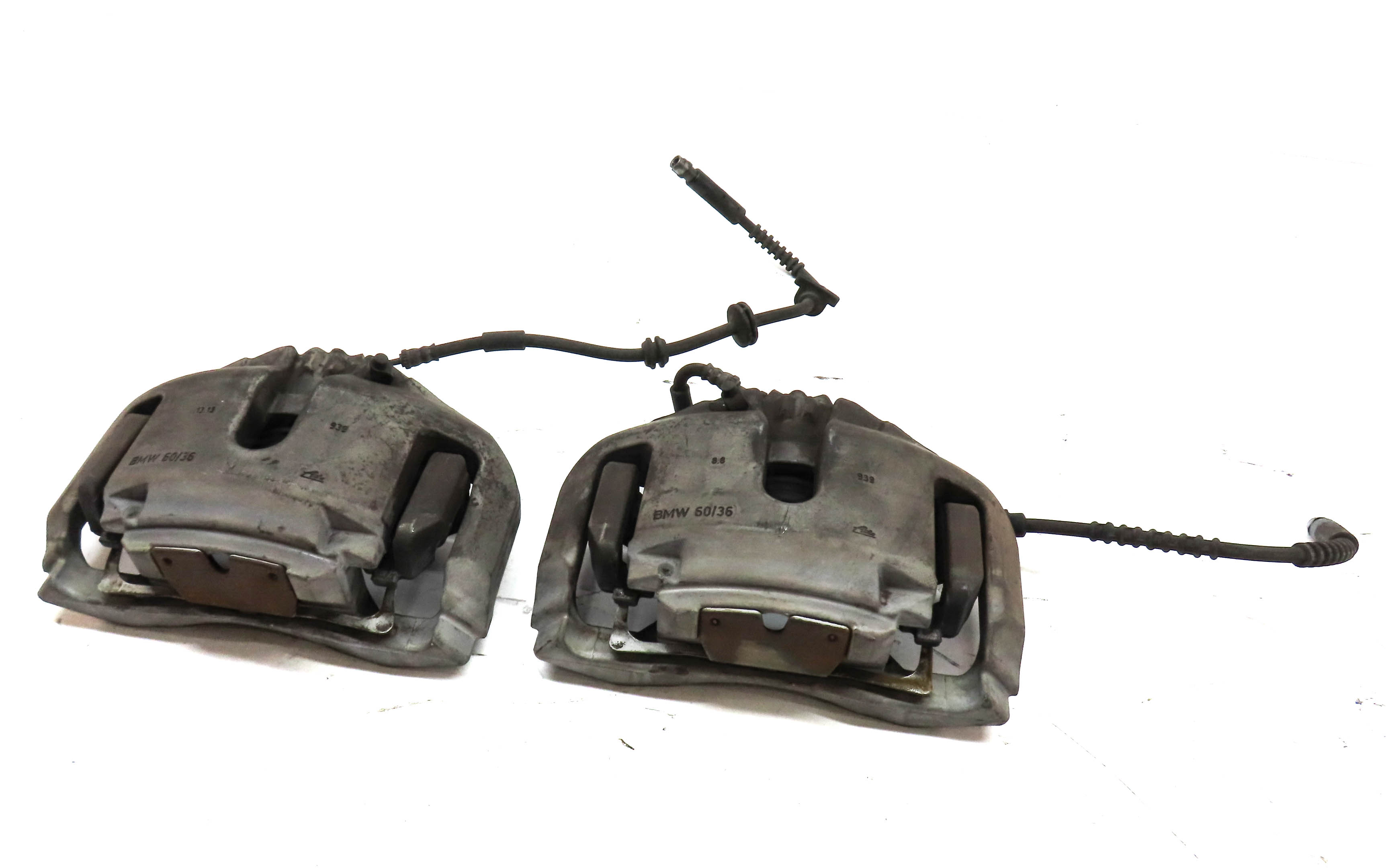 10-17 BMW 5 6 7 SERIES (F01 F06 F07 F10) FRONT LEFT & RIGHT BRAKE CALIPER SET 2 — exact item pictured
